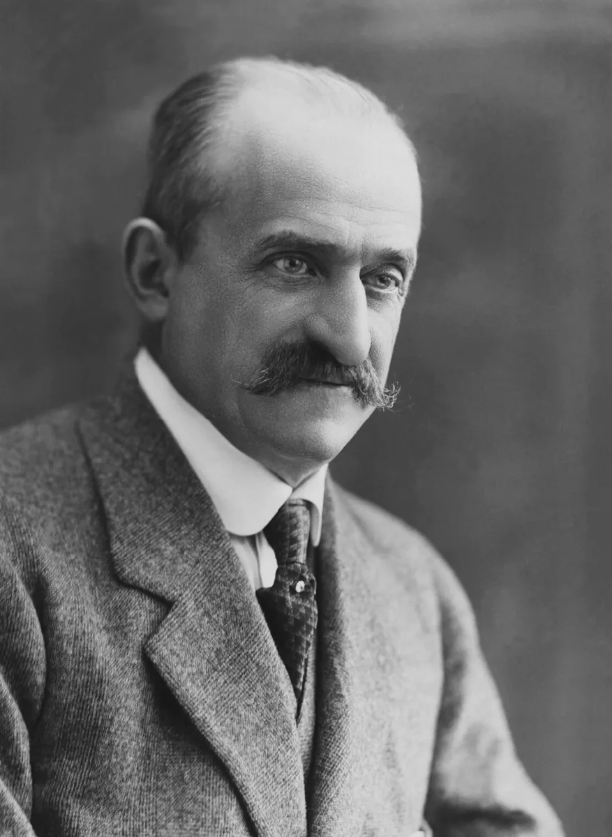 Álvaro de Figueroa, 1st Count of Romanones