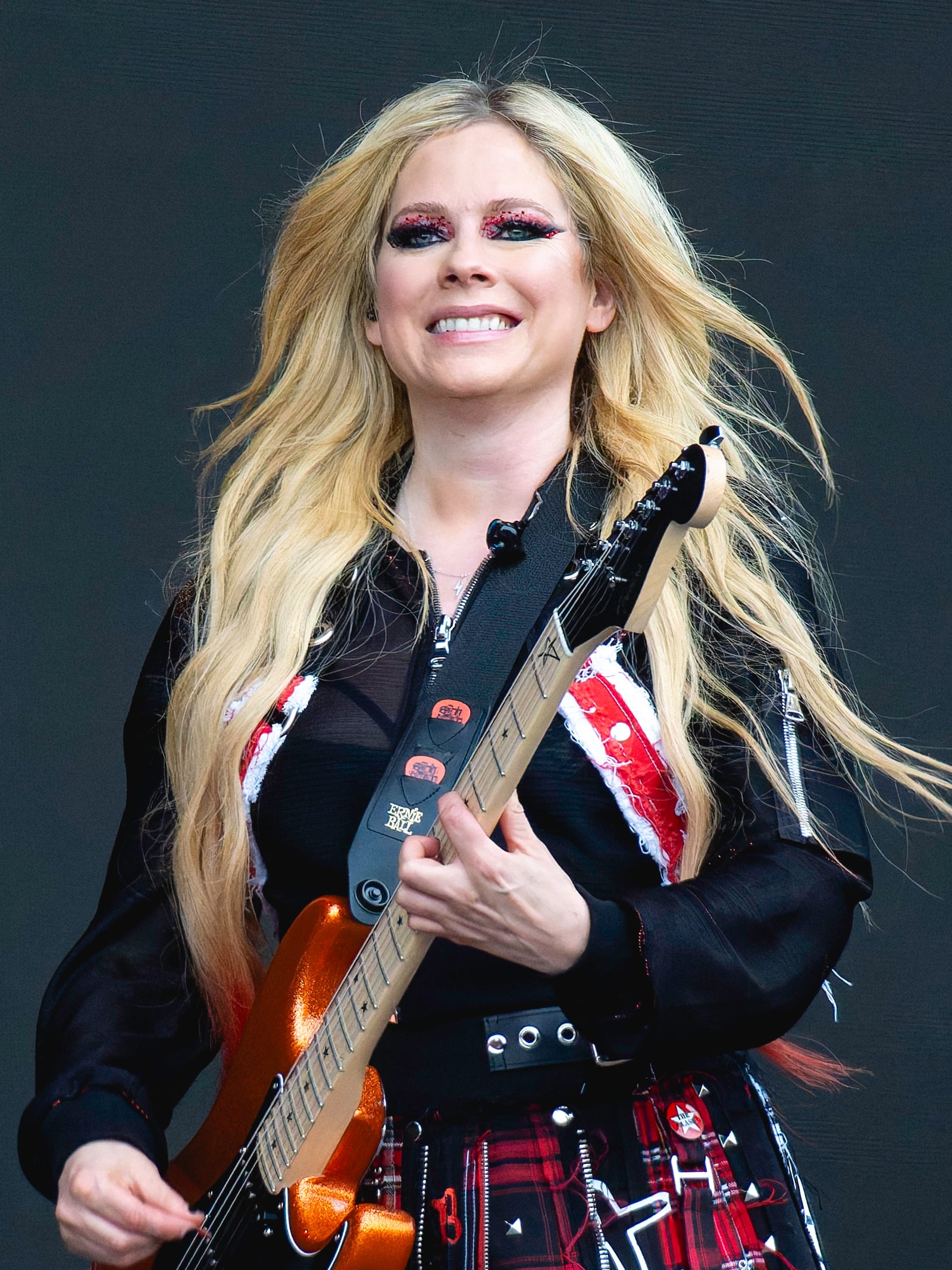 Avril Lavigne reference image