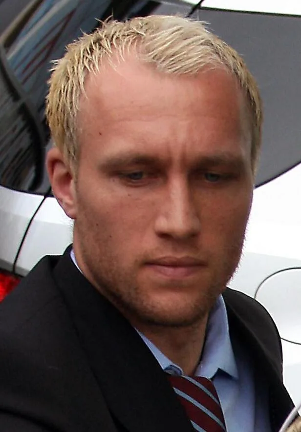 Dean Ashton