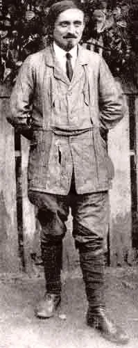 E. Armand
