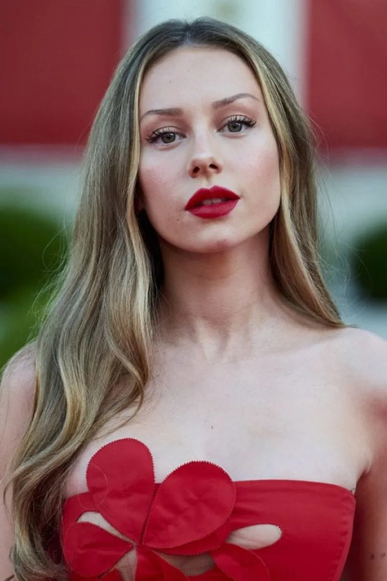 Ester Expósito filmography