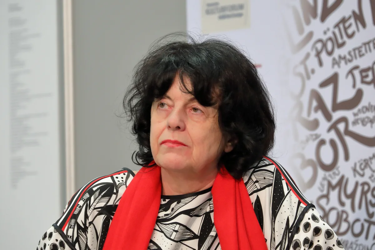 Evelyn Schlag