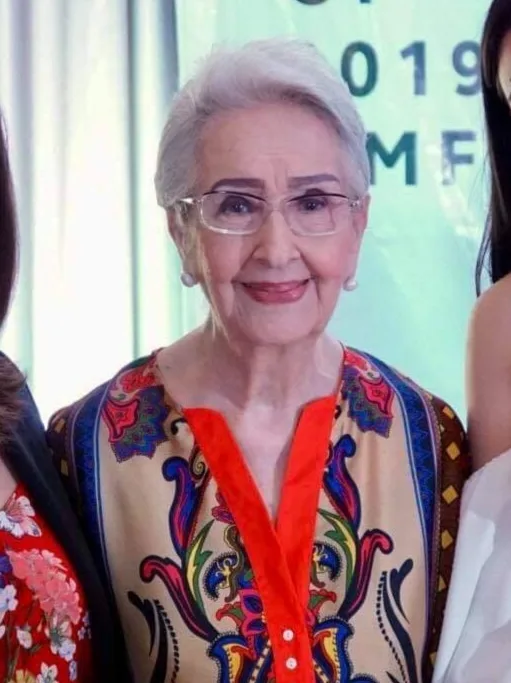 Gloria Romero