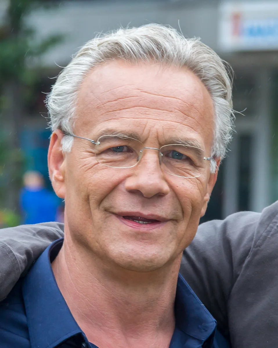 Klaus J. Behrendt