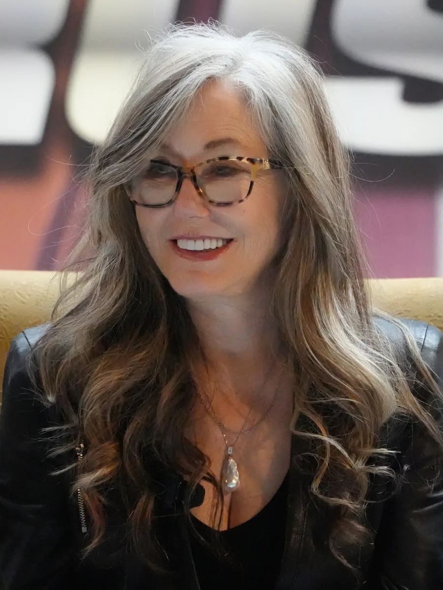 Mary McDonnell
