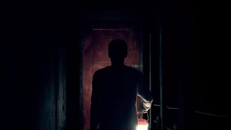 It Comes at Night poster