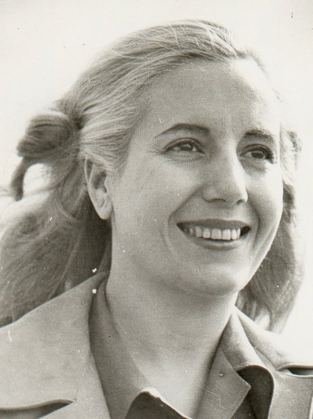 Eva Perón reference image