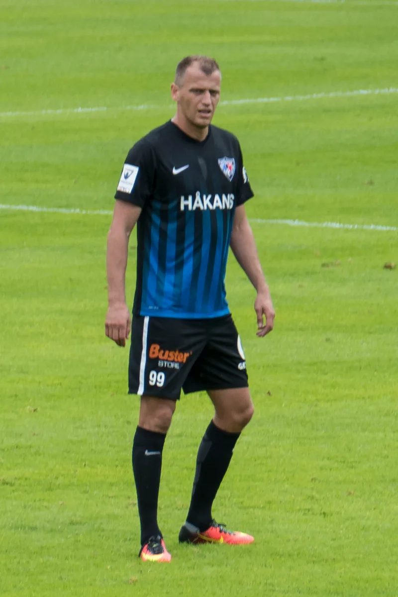 Njazi Kuqi