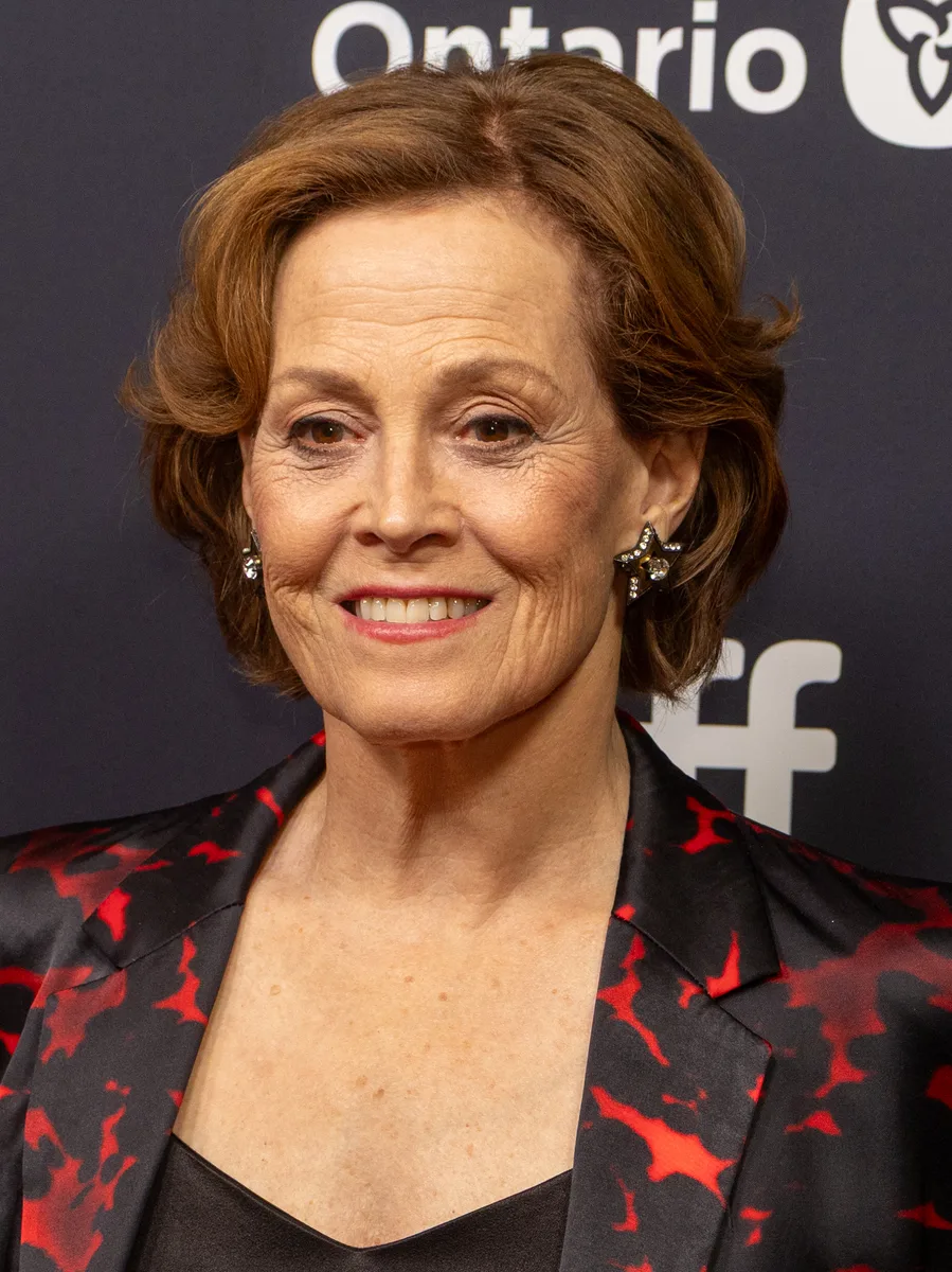 Celebrities born on October 8