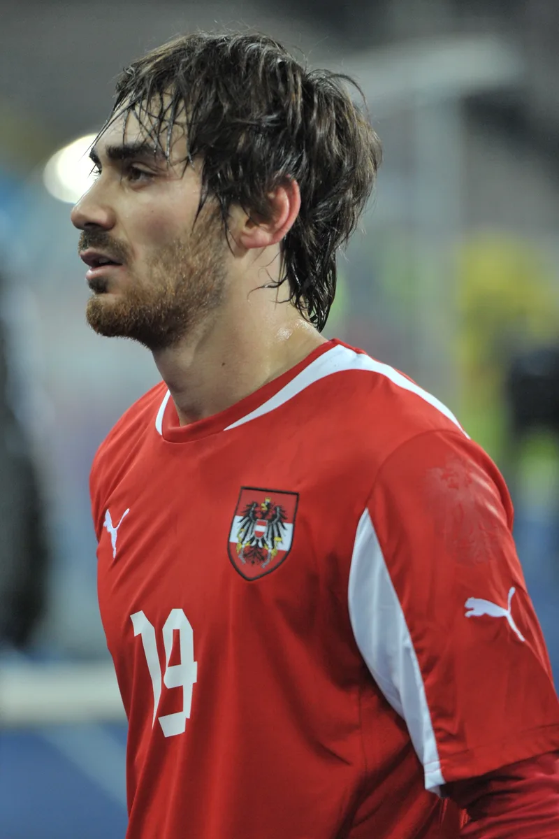 Veli Kavlak