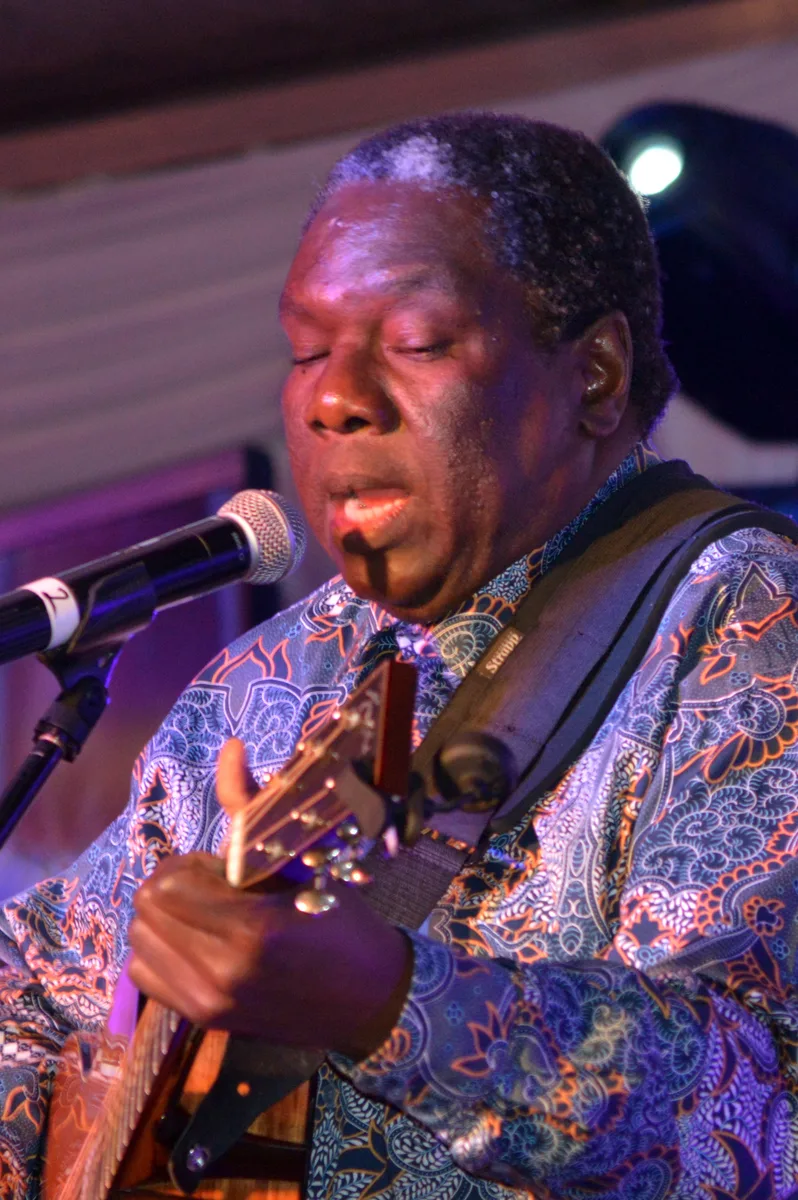 Vusi Mahlasela discography